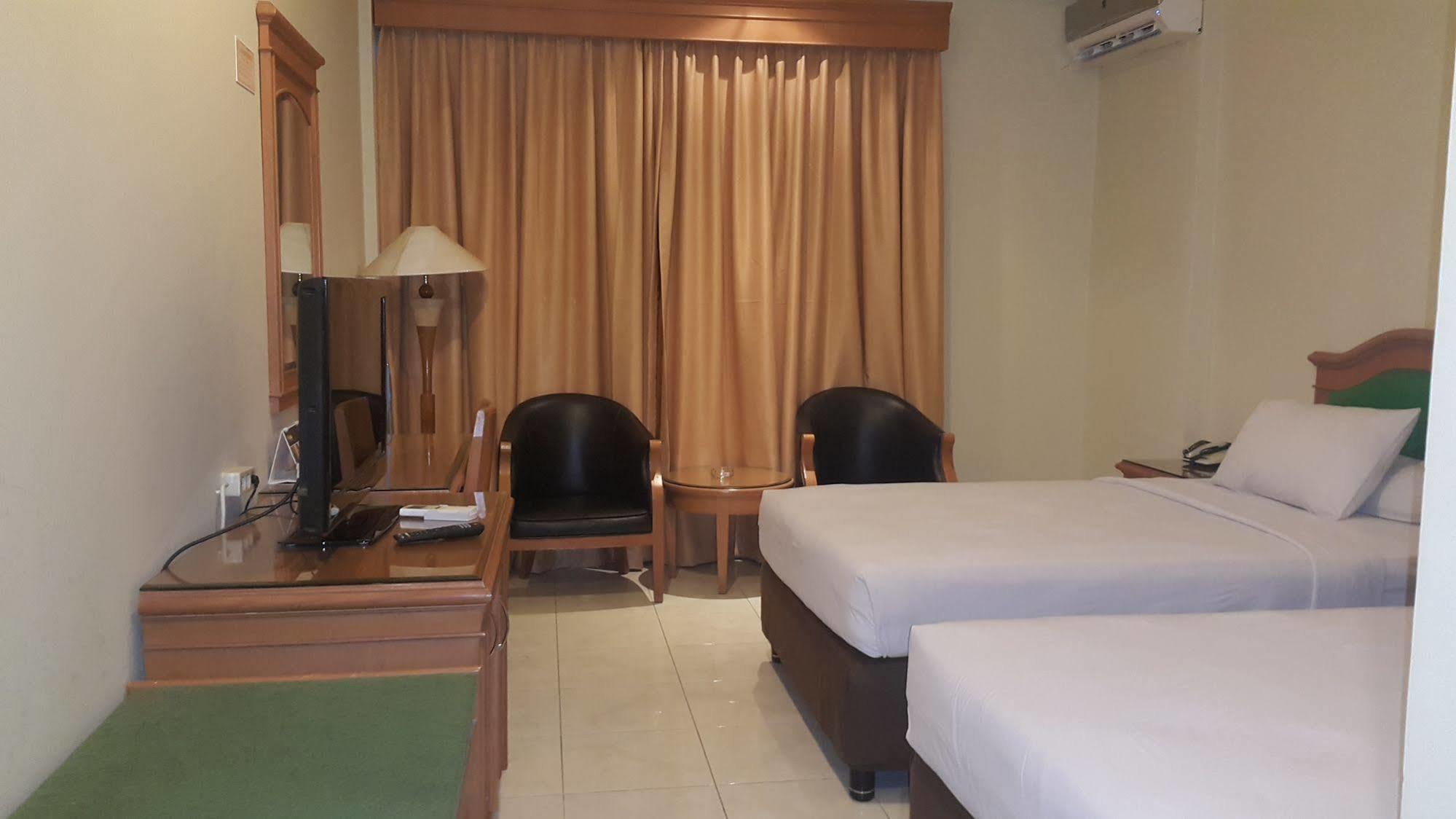 Hotel Maricaya มากาซาร์ ภายนอก รูปภาพ